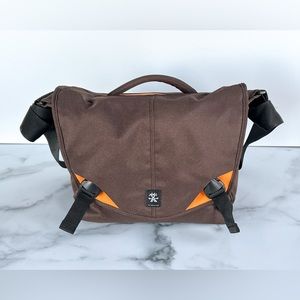 Crumpler Six Million Dollar Home camera bag